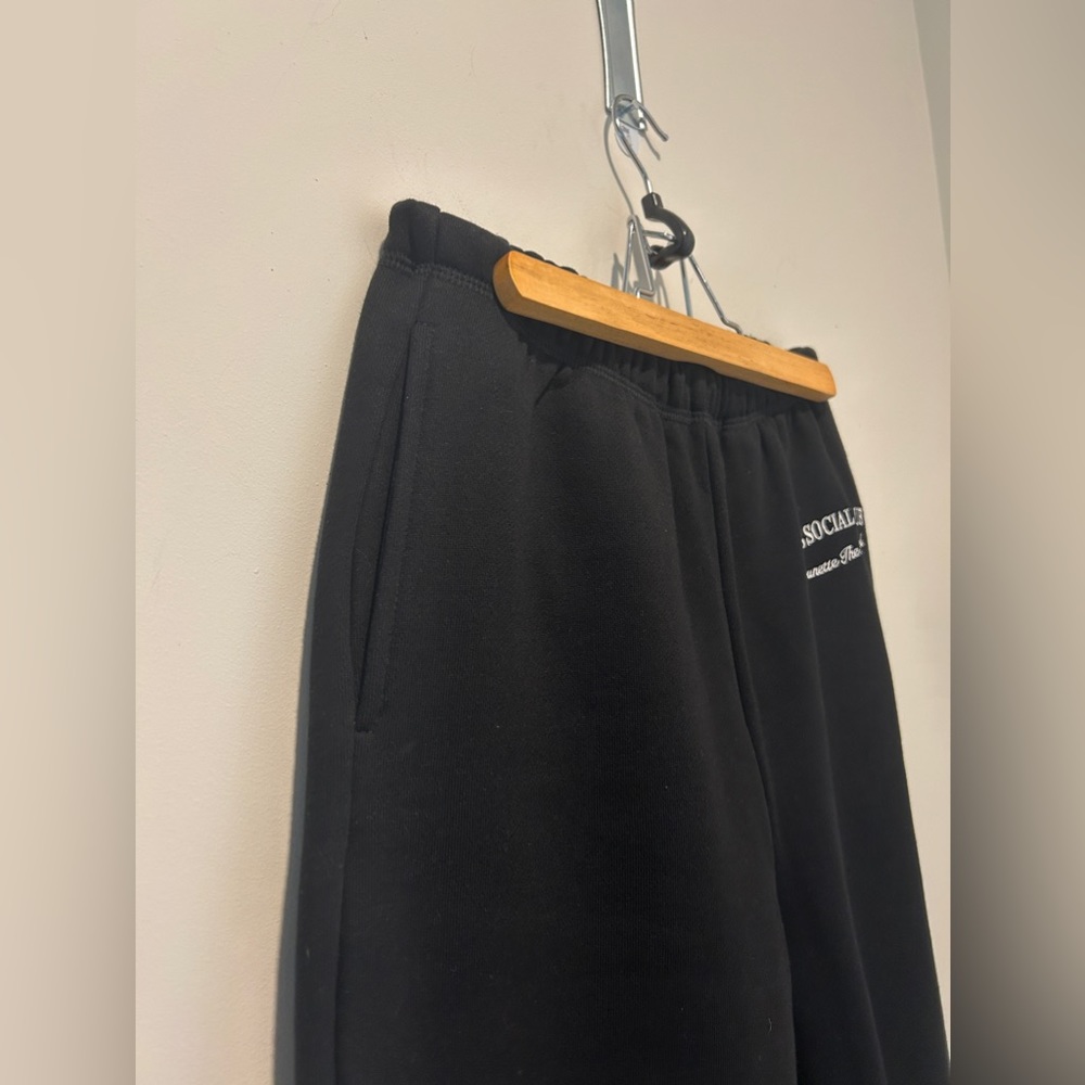 “The Babes Social Club" BRUNETTE THE LABEL Best Friend Jogger - Black size XS/S - Picture 6 of 9